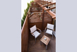 terraza de habitaciones traseras